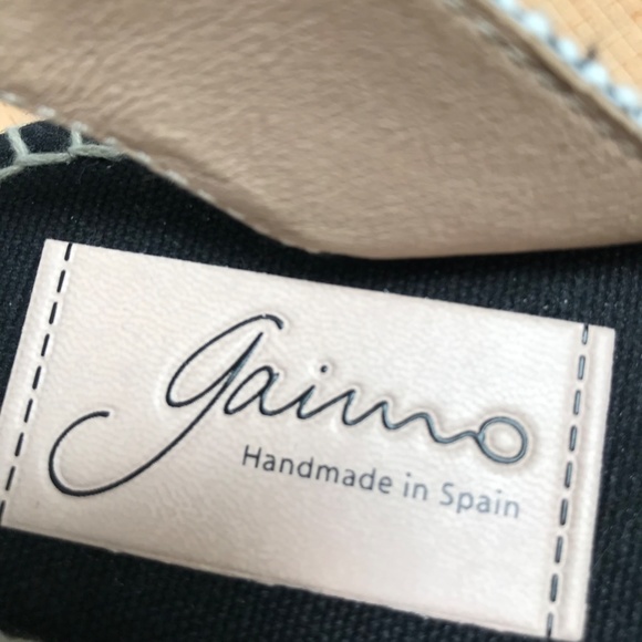 Black and white espadrilles - Picture 3 of 3